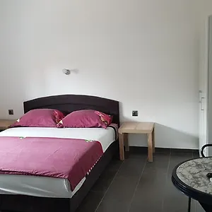Apartment Star With Pool, Weißenburg
